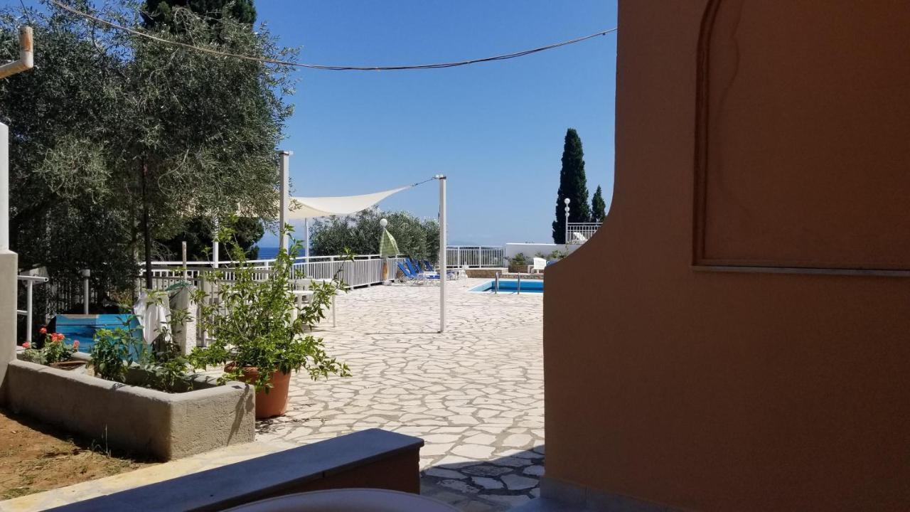 Mirabello Hotel Apartments Dassia  Bagian luar foto