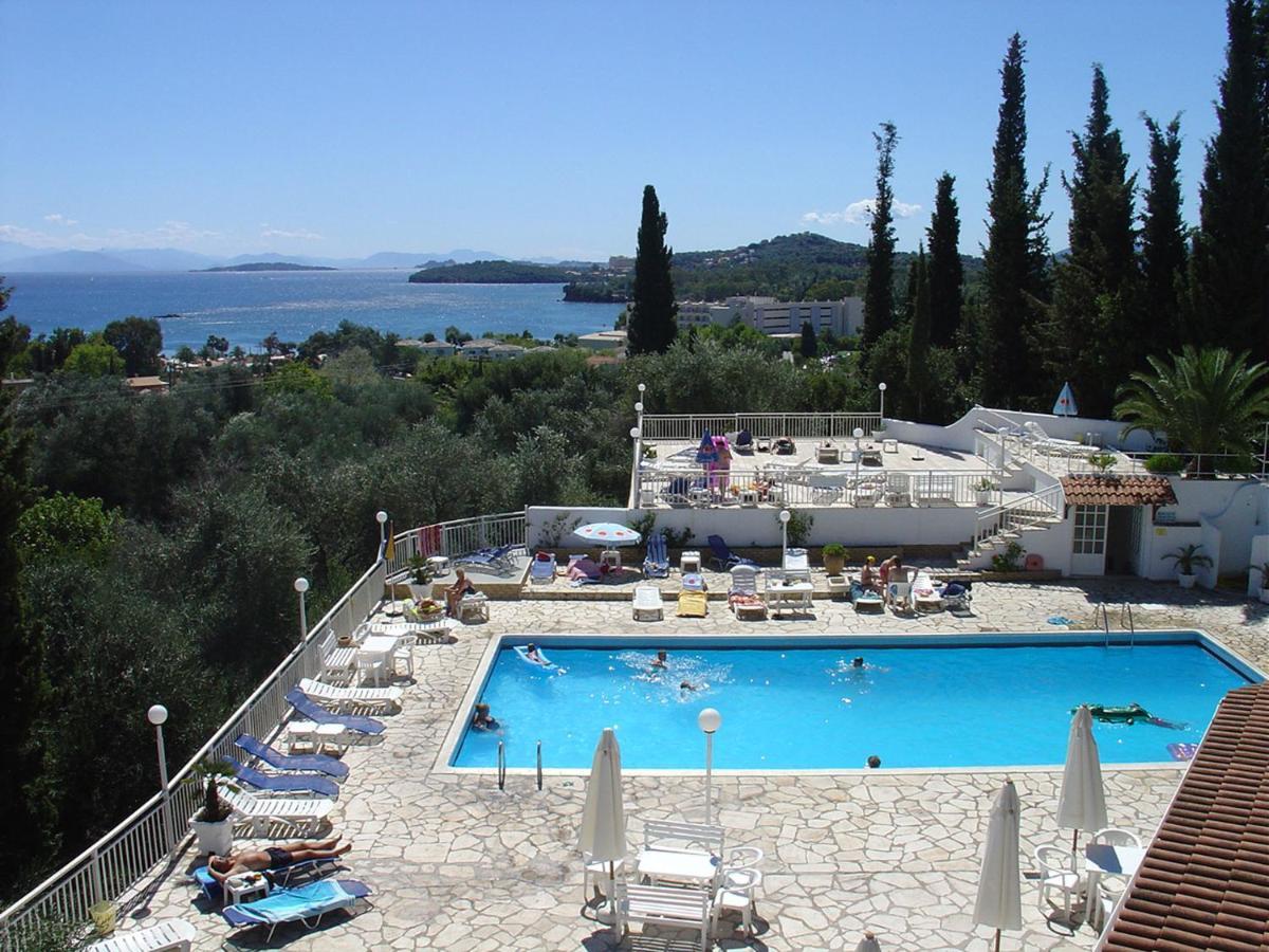 Mirabello Hotel Apartments Dassia  Bagian luar foto